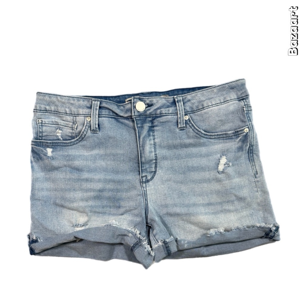 Seven7 women’s Weekend Shorts size 12 light wash denim trendy stretch vintage